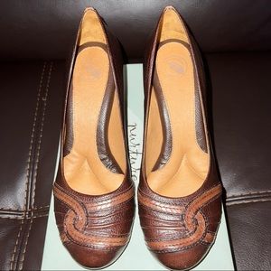 Woman’s Nurture Brown Wedges